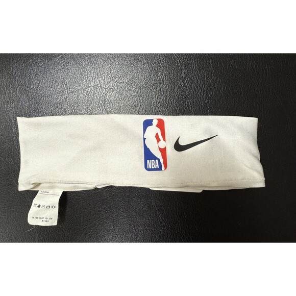 Nike NBA Fury Headband White Black Adult One Size Stretch Sweatband - Picture 1 of 3